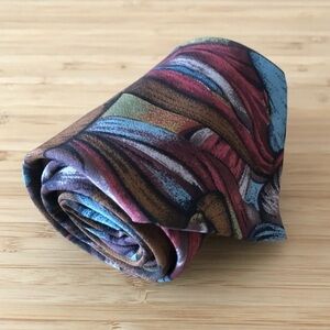 London Fog Tie In Retro Multicolored Pattern!